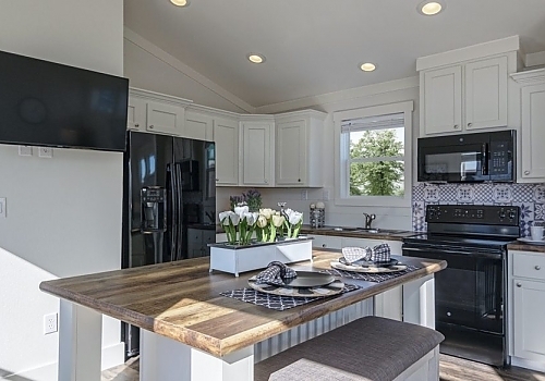  Kitchen table in Plano, Texas Tiny House