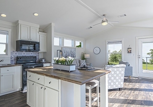  Kitchen in a Tiny House in Leonard, OK