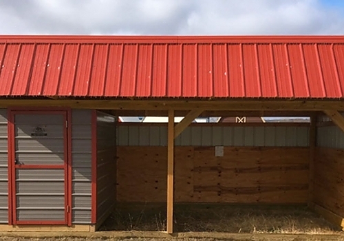 Gray & red loafing shed | Denton, OK