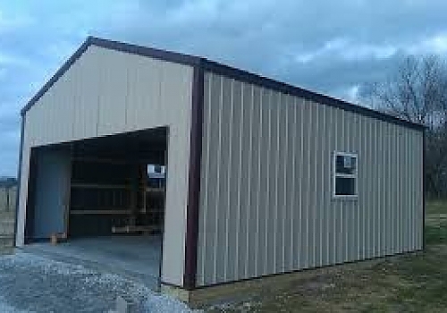 Pole barn shop in Jacksonville, TX