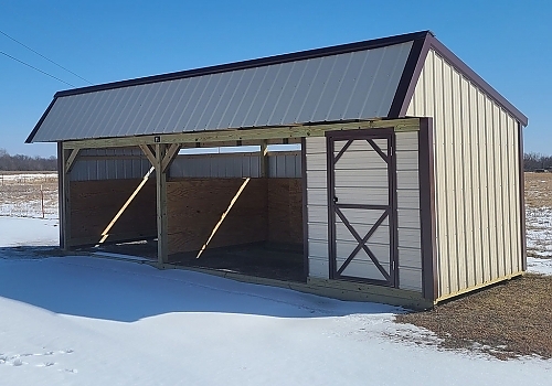 Photo of loafing shed with snow in Leonard, OK