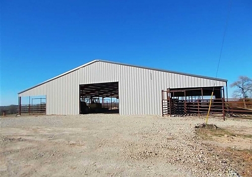 Metal barn in Denton, TX